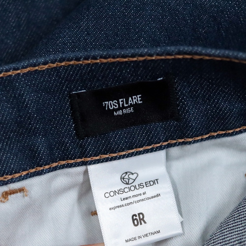 Express 70s Flare Jeans Womens 6R Dark Wash Mid Rise Conscious Edit NWT $98 - Picture 4 of 12